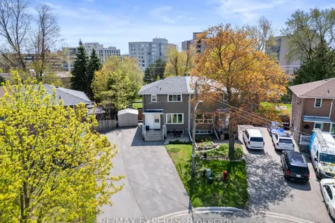 202 Penn Avenue, ON L3Y 2S5