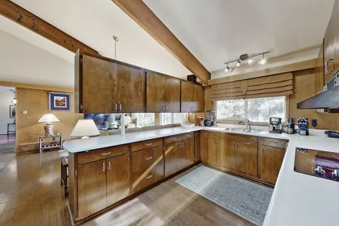 2 Savannah Crescent, ON L3P 2V1