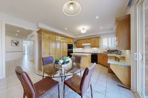 297 Castan Avenue, ON L3R 4S2