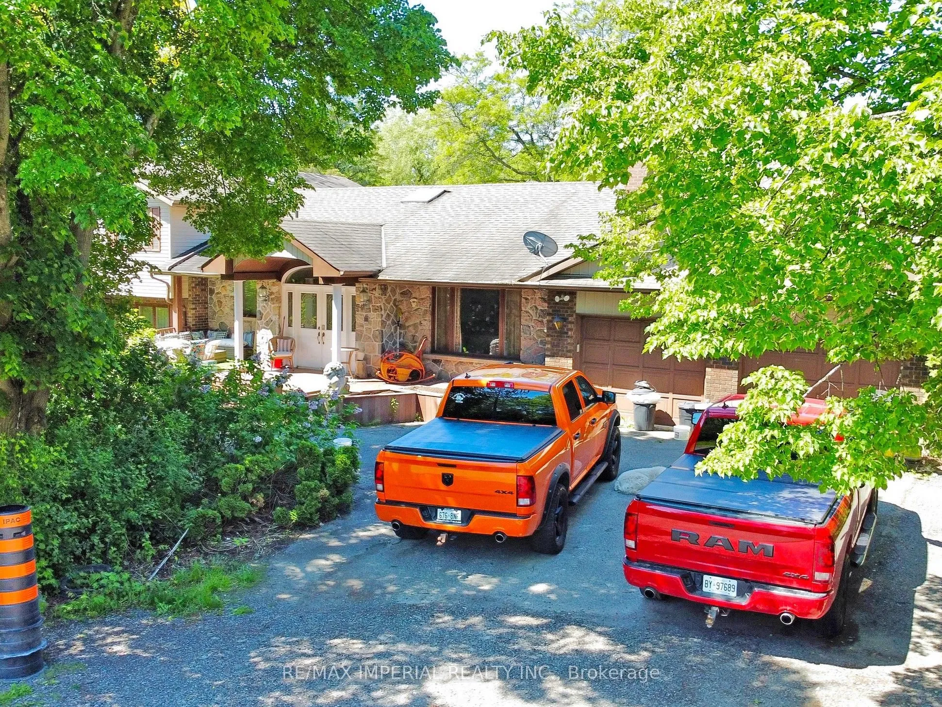 22 Ratcliff Road, ON L4A 7X5