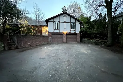 136 Arnold Crescent, ON L4C 3R8