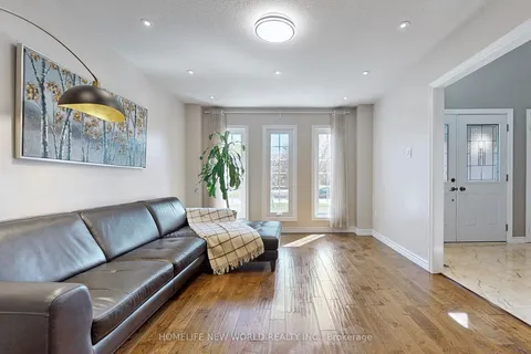 396 Dorchester Street, ON L3Y 7Z3