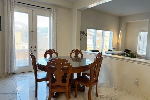 10 MaryWilson Court, ON L9N 0P5