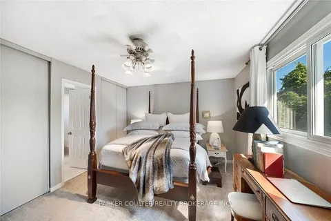 11 Robertson Road, ON L3W 0J4