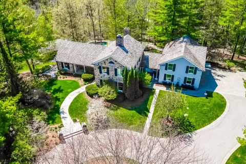 553 St John's Side Road, ON L4G 0N1