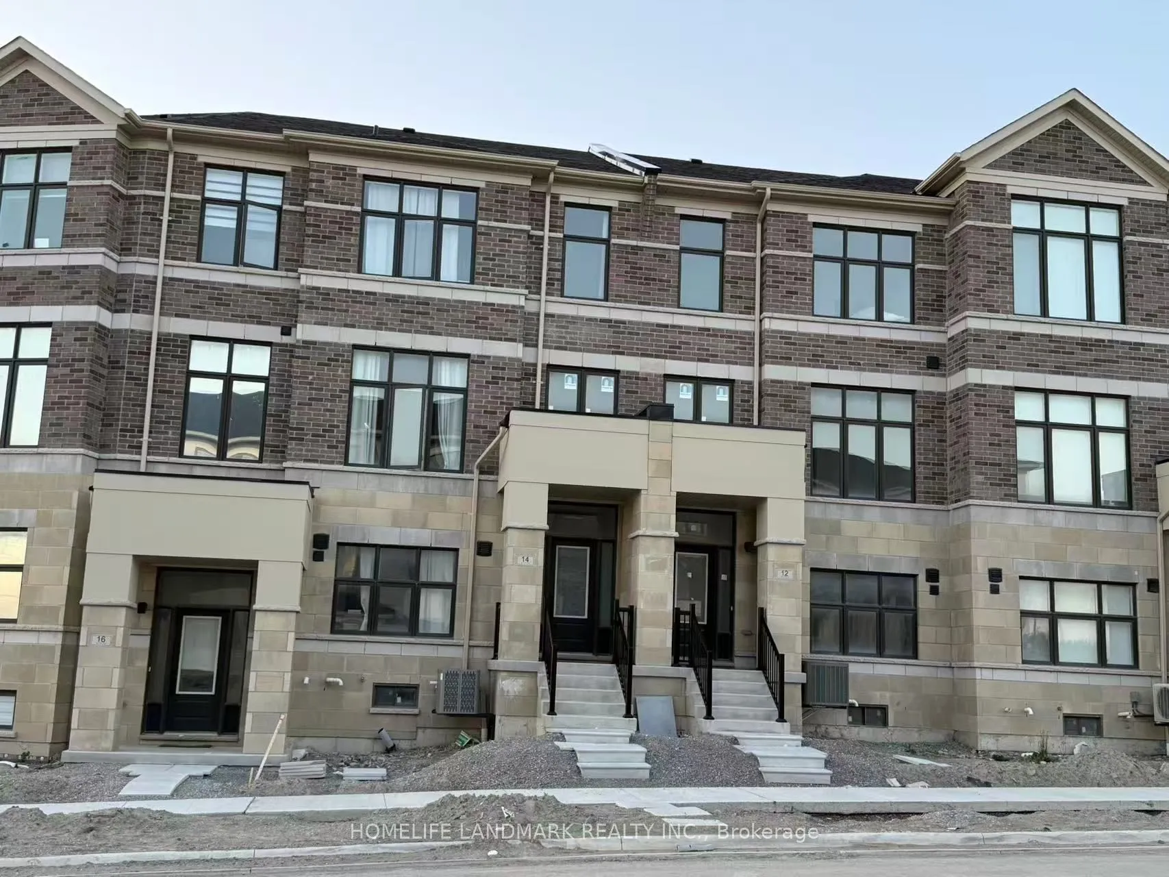 14 Russel Wice Avenue, ON L4S 0N7