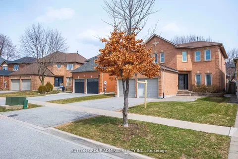 45 Inglewood Avenue, ON L4J 7T8
