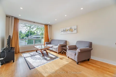 374 Browndale Crescent, ON L4C 3J4