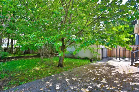 53 Woodward Avenue, ON L3T 1E6