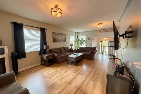 144 MAPLEWOOD Drive, ON L0M 1B4