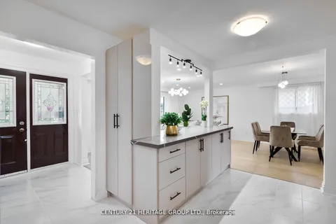 298 Roywood Crescent, ON L3Y 1A5