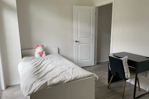 32 Sissons Way, ON L6B 1R2