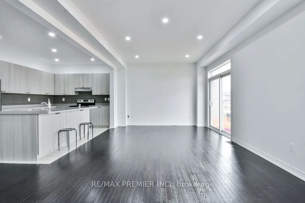 51 Sasco Way, ON L0M 1B4