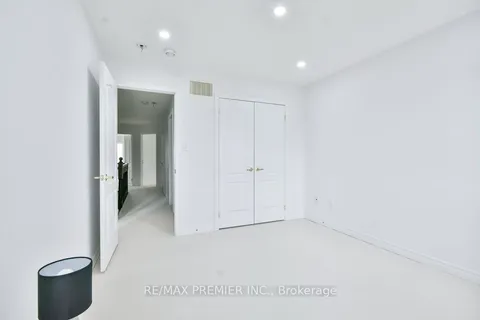 51 Sasco Way, ON L0M 1B4