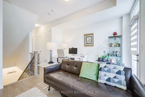 8 Mel Irving Drive, ON L3Z 4P1