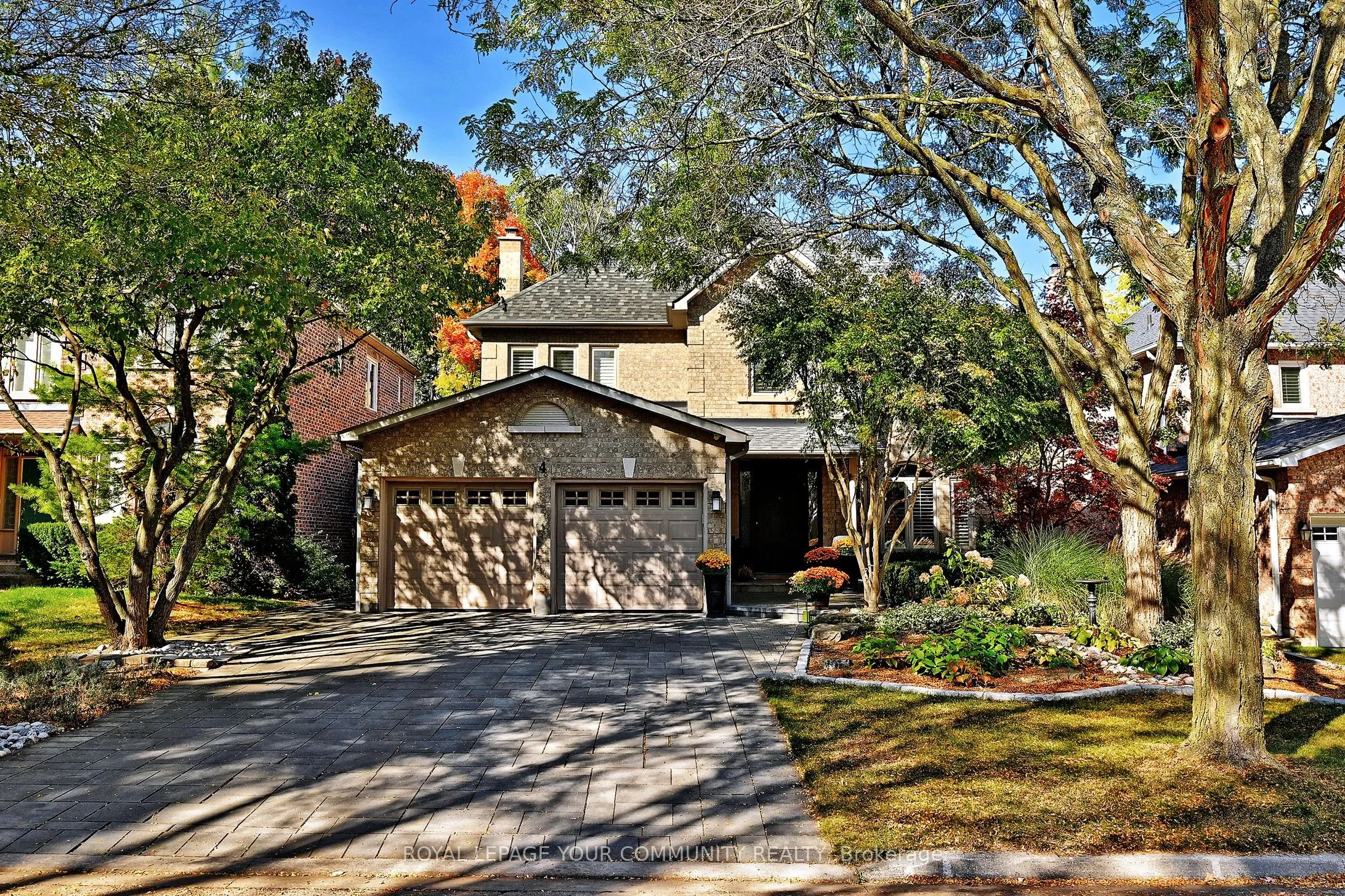 4 Camgreen Court, ON L4C 9V6