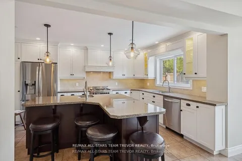 23 Litner Crescent, ON L4P 3V1