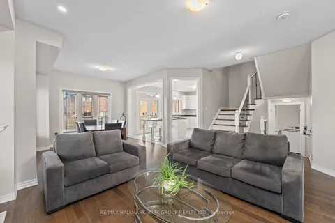 8 Pollock Avenue, ON L0K 1A0
