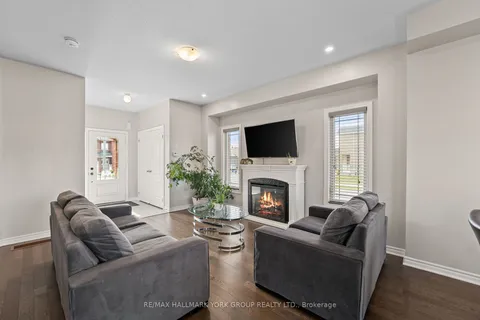 8 Pollock Avenue, ON L0K 1A0
