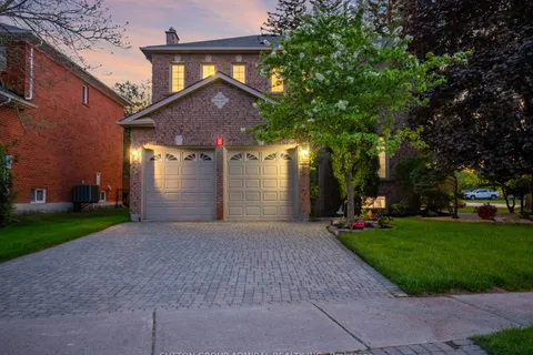 8 Tivoli Avenue, ON L4C 0C6