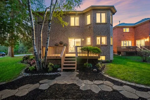 8 Tivoli Avenue, ON L4C 0C6
