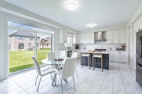 62 Sandhill Crescent, ON L0G 1W0