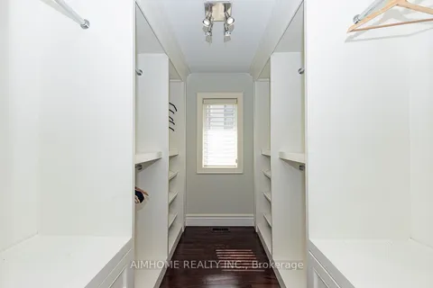 220 Weldrick Road, Richmond Hill, ON L4C 3V3
