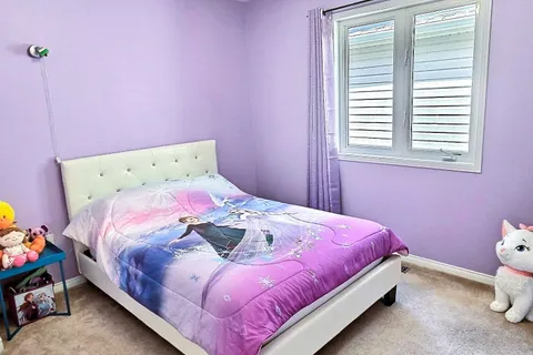 1 Rutherford Road, Bradford West Gwillimbury, ON L3Z 0A5
