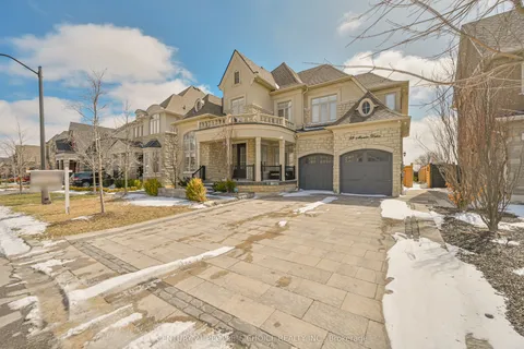39 Munsie Drive, ON L7B 0N8