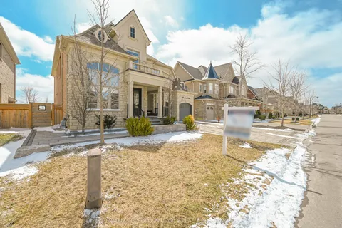 39 Munsie Drive, ON L7B 0N8