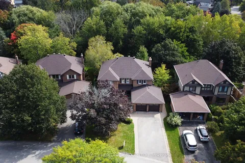 8 Petch Crescent, ON L4G 5N7