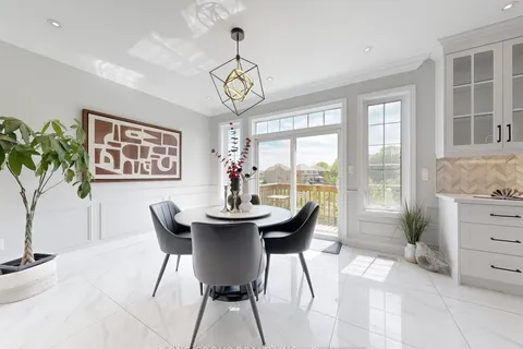 145 Roy Harper Avenue, ON L4G 0V6