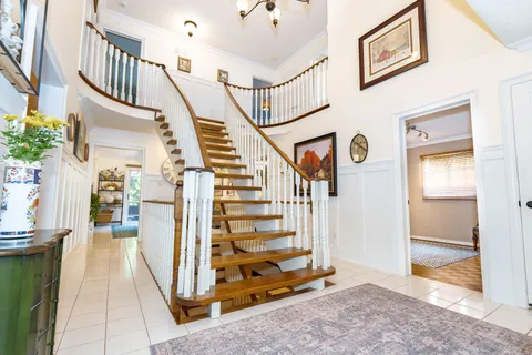 43 Summitcrest Drive, ON L4S 1A7