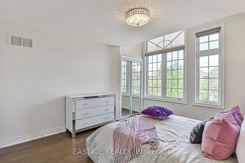 27 Brimwood Crescent, ON L4B 4B6