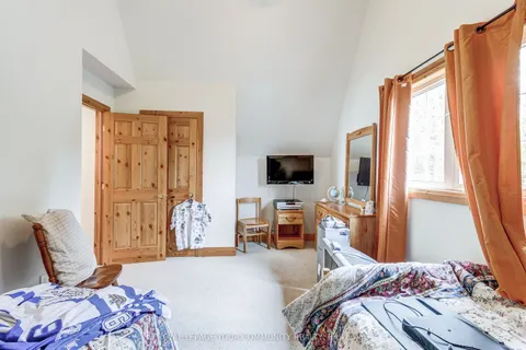 1070 LOON Road, ON L0E 1R0