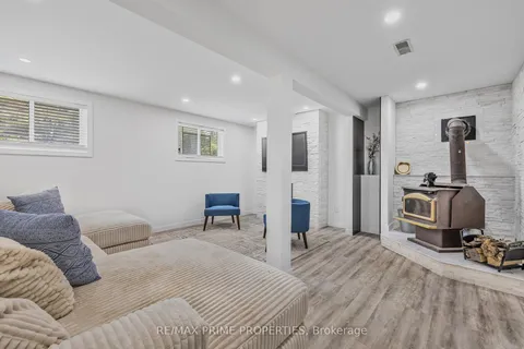126 Pinecrest Road, ON L0E 1N0