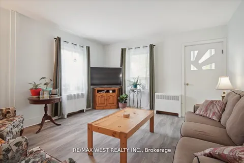 55 River Street, ON L0E 1R0