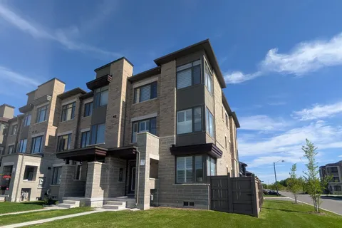25 McCague Avenue, ON L4S 0J4