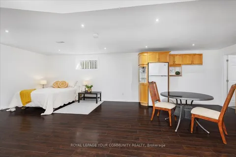 825 Elmwood Road, ON L4P 3E9