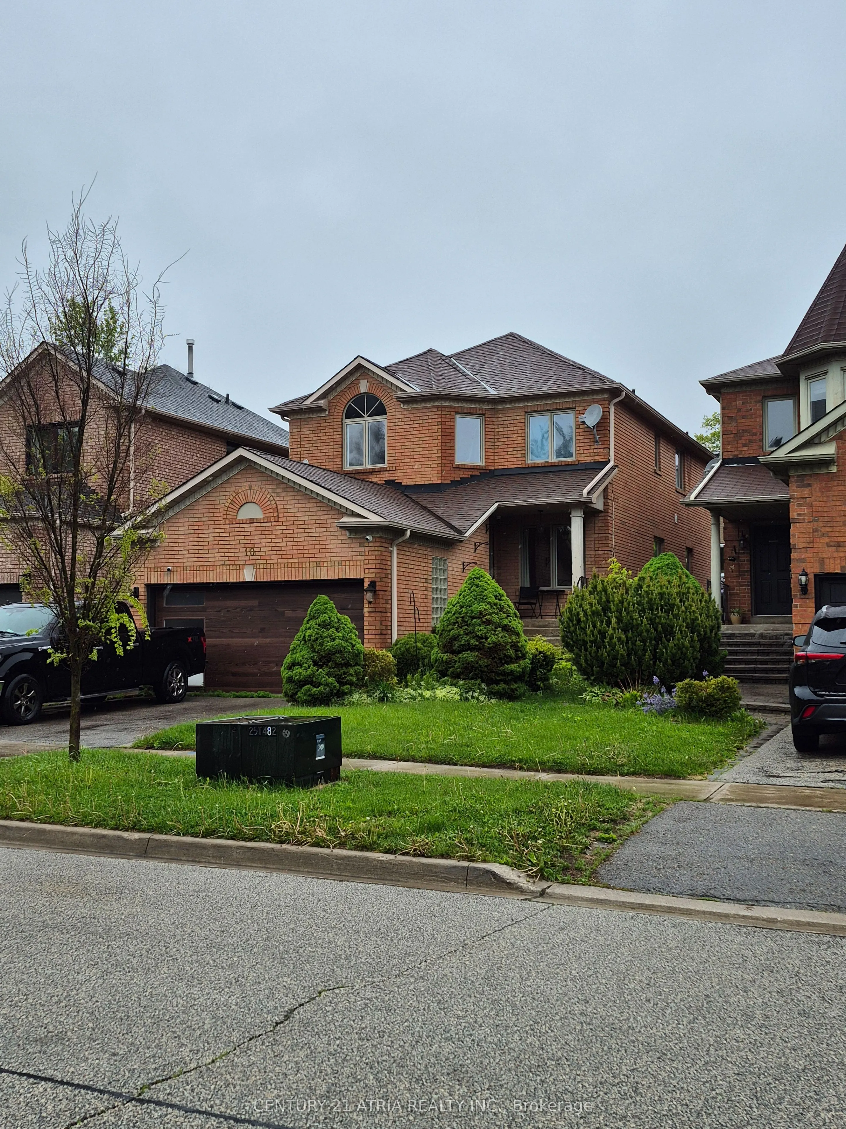 10 Buckhorn Avenue, ON L4C 0E3