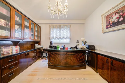 92 Springbrook Drive, ON L4B 3P9