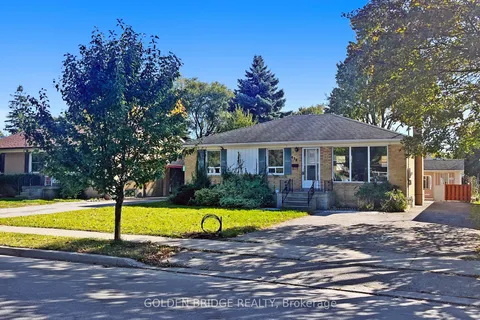 438 Centre Street, ON L4C 1B7