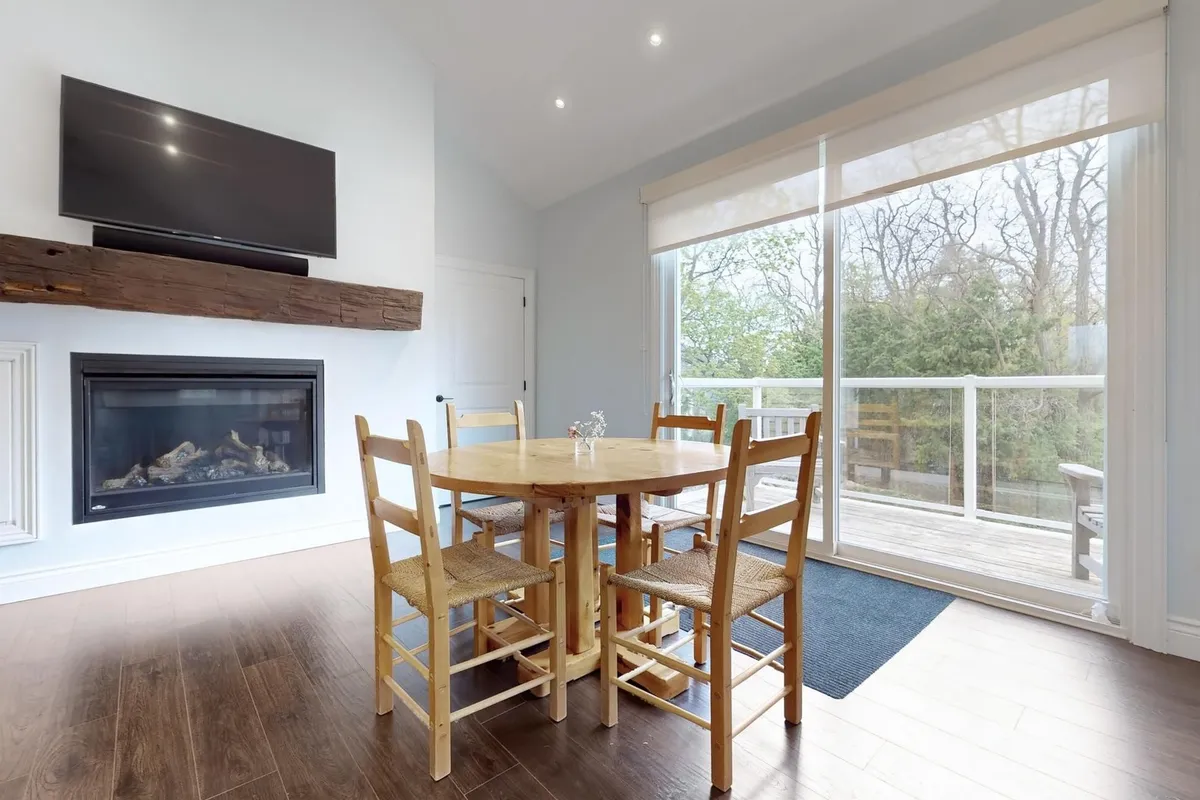 6 Macleod Estate Court, ON L4E 0B1