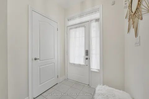 41 Mazarine Lane, ON L4S 0G2