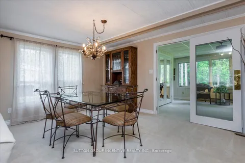 18 Riverview Circle, ON L9S 1M2