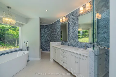 17480 Dufferin Street, ON L7B 1K5