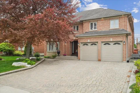15 Brownlee Avenue, ON L4L 8H4