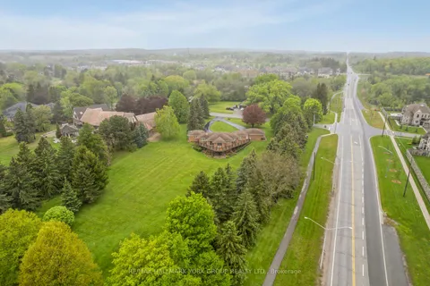 1 Kingscross Drive, King, ON L7B 1E5
