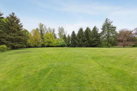 1 Kingscross Drive, King, ON L7B 1E5