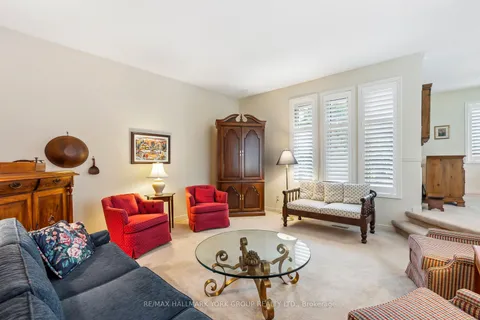 1 Kingscross Drive, King, ON L7B 1E5